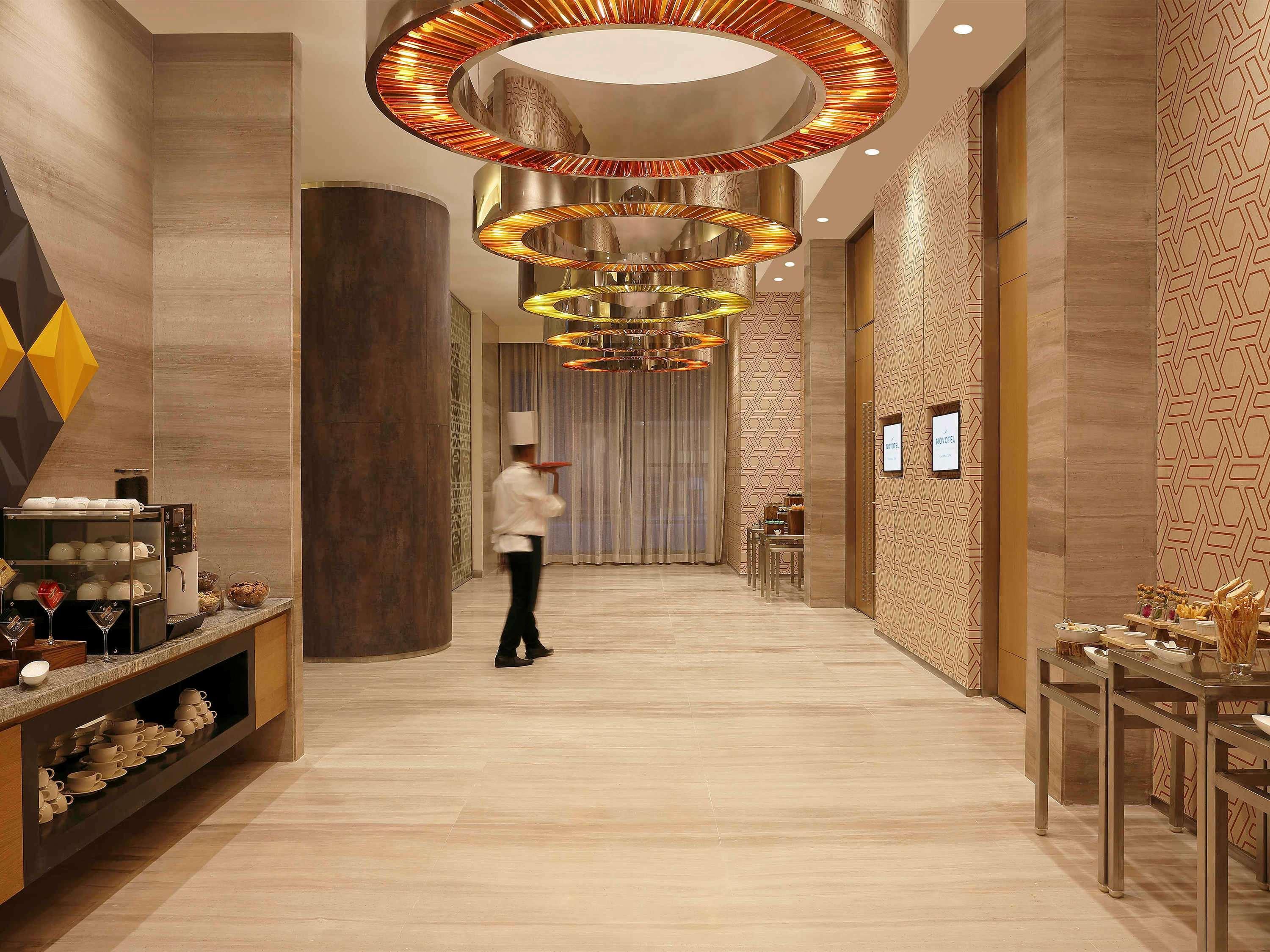 Novotel Chennai Sipcot Екстер'єр фото The lobby