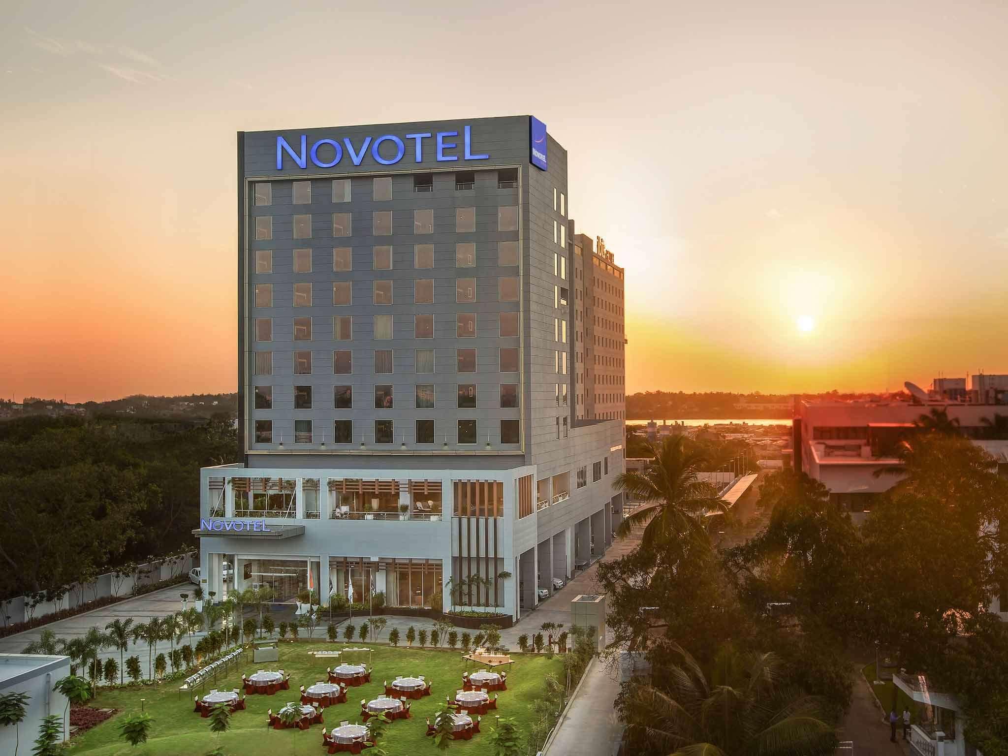 Novotel Chennai Sipcot Екстер'єр фото Novotel Hotel, Phnom Penh