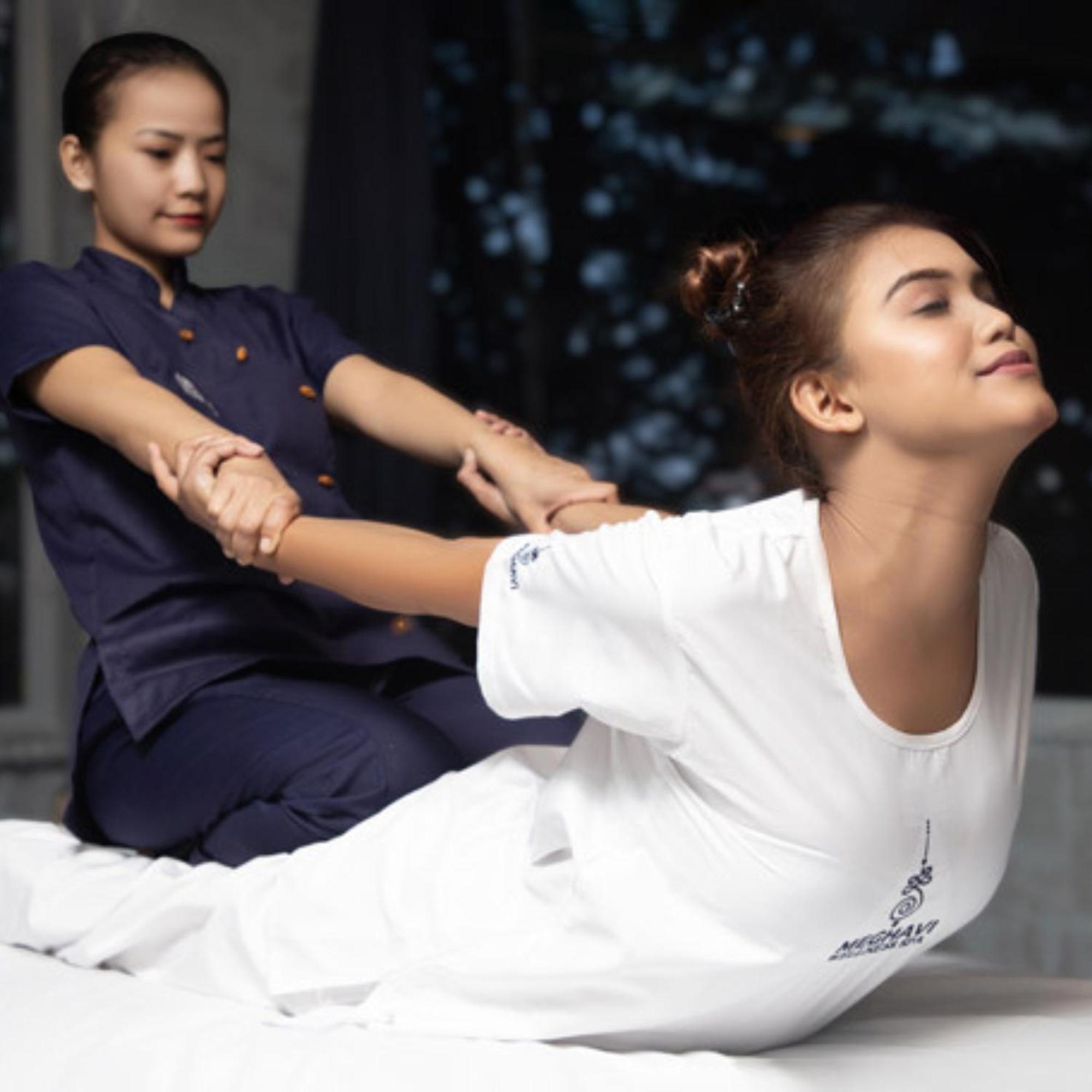 Novotel Chennai Sipcot Екстер'єр фото Thai massage