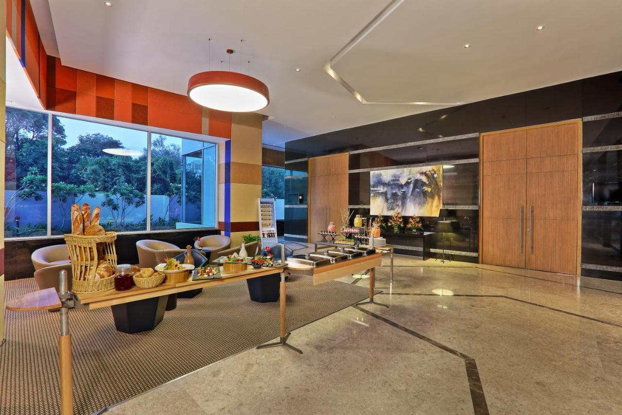 Novotel Chennai Sipcot Екстер'єр фото The lobby